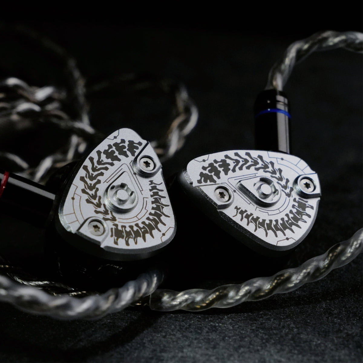 HE Bu Lianshi 1 DD + 4 BA Hybrid Configuration Wired HiFi Headphones with Replaceable Cable Design